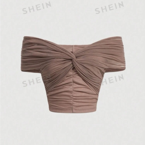 Off shoulder twist ruched top - Picture 1 of 1